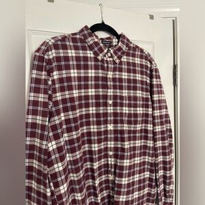American eagle button down